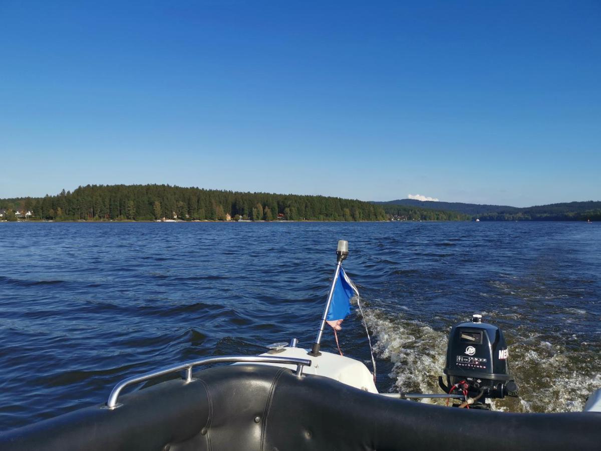 Penzion Tomy Na Plazi Hotell Frymburk Exteriör bild
