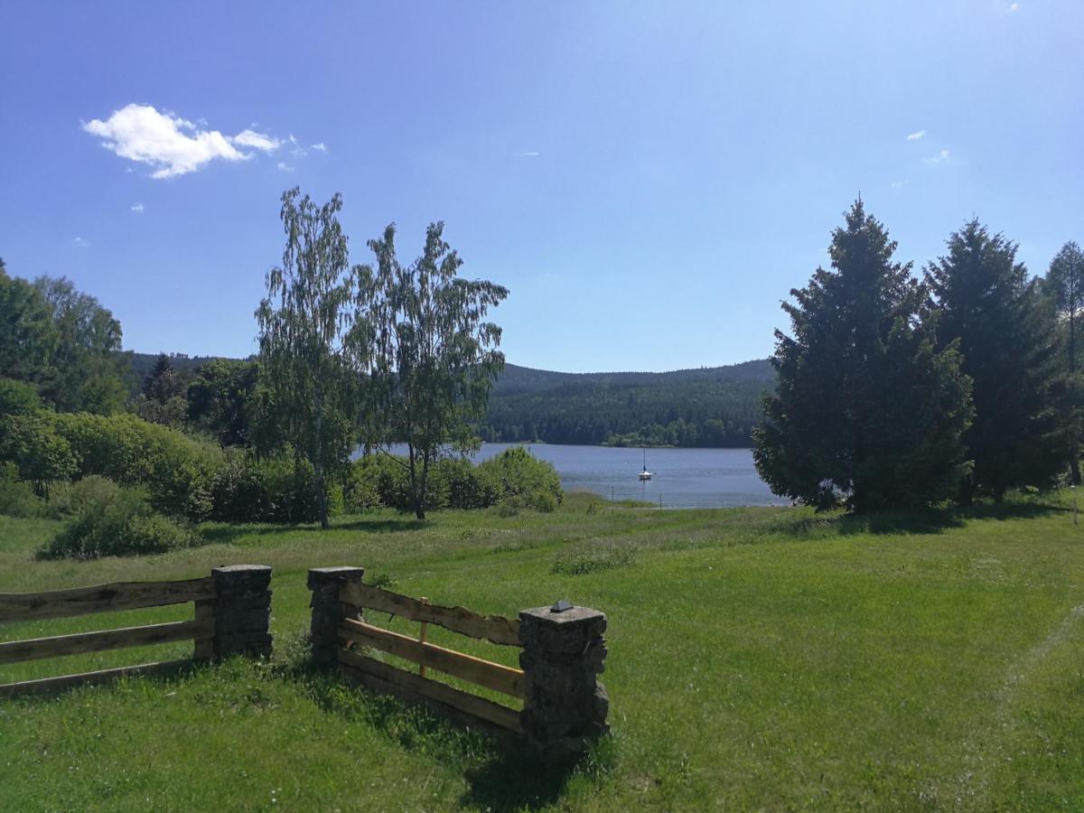 Penzion Tomy Na Plazi Hotell Frymburk Exteriör bild