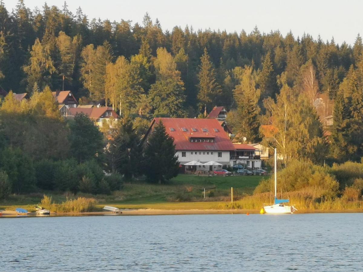 Penzion Tomy Na Plazi Hotell Frymburk Exteriör bild