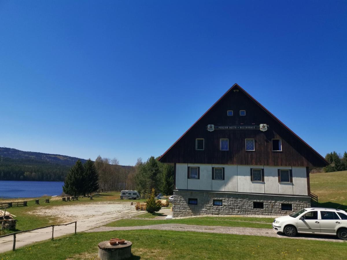 Penzion Tomy Na Plazi Hotell Frymburk Exteriör bild