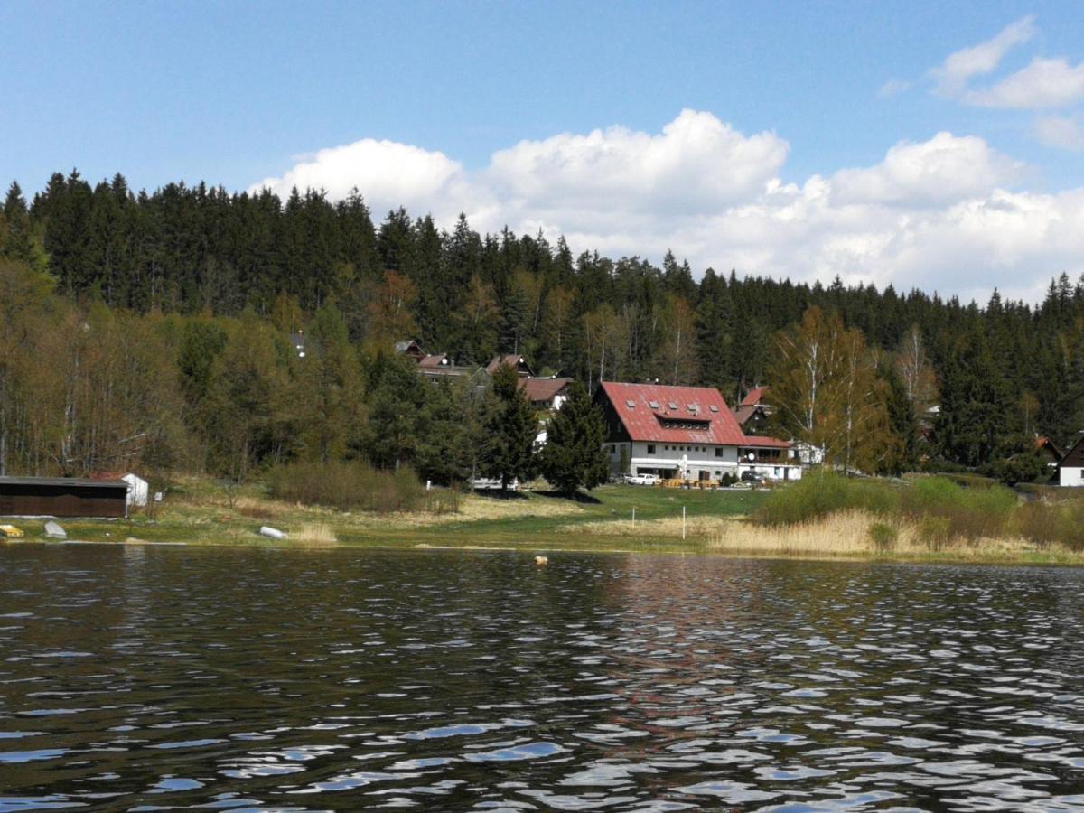Penzion Tomy Na Plazi Hotell Frymburk Exteriör bild