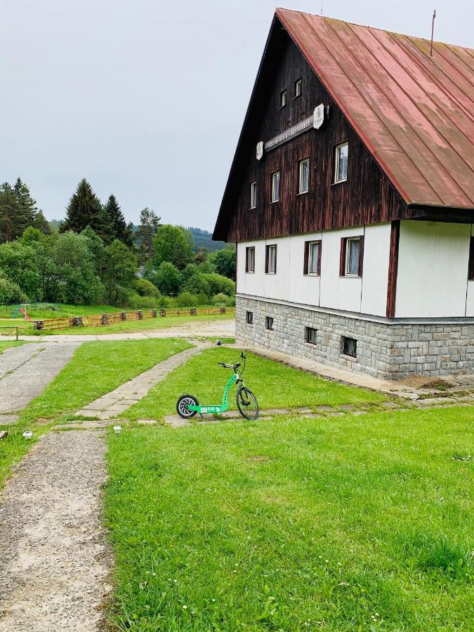 Penzion Tomy Na Plazi Hotell Frymburk Exteriör bild