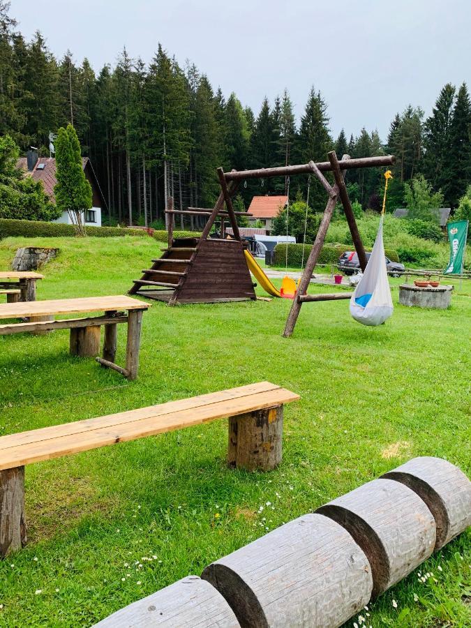 Penzion Tomy Na Plazi Hotell Frymburk Exteriör bild