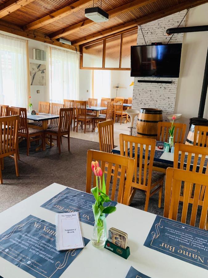 Penzion Tomy Na Plazi Hotell Frymburk Exteriör bild